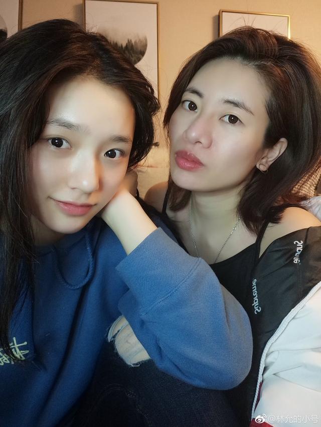 林允小号再晒素颜照,接地气才是最真实的她,网友瞬间路转粉!
