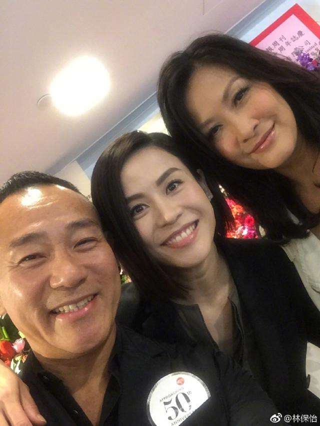 52岁林保怡和小鲜肉男友嬉笑打闹, 恋情已获老父认可!