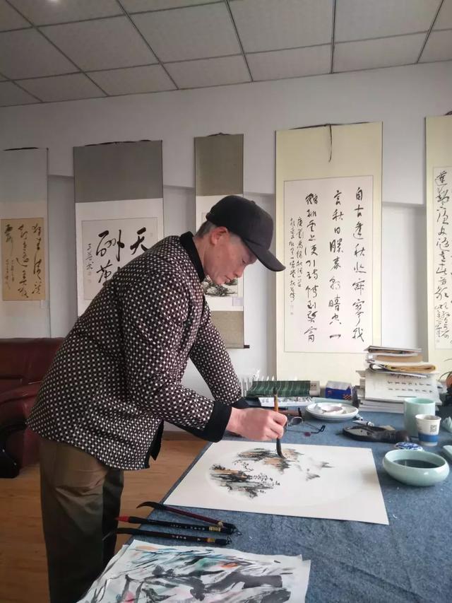 知名书画家杨家全老师应邀莅临通泰书画院挥毫泼墨