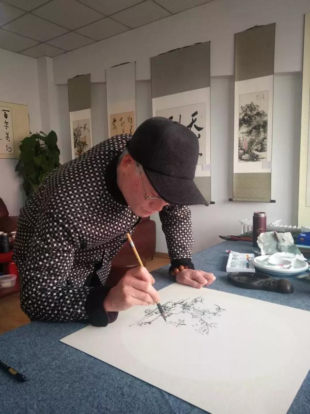 知名书画家杨家全老师应邀莅临通泰书画院挥毫泼墨