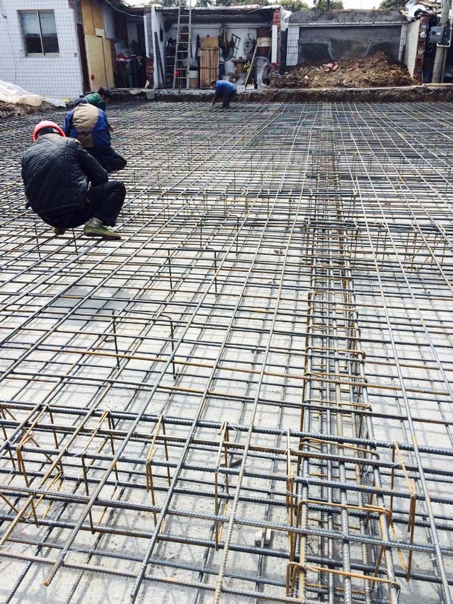 江苏农村自建房用了8吨钢筋113方混凝土 网友:地基真奢侈!