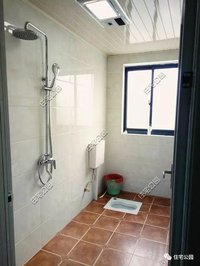 实拍农村自建一层小院,有花园,带装修和家具共花43万,值吗?