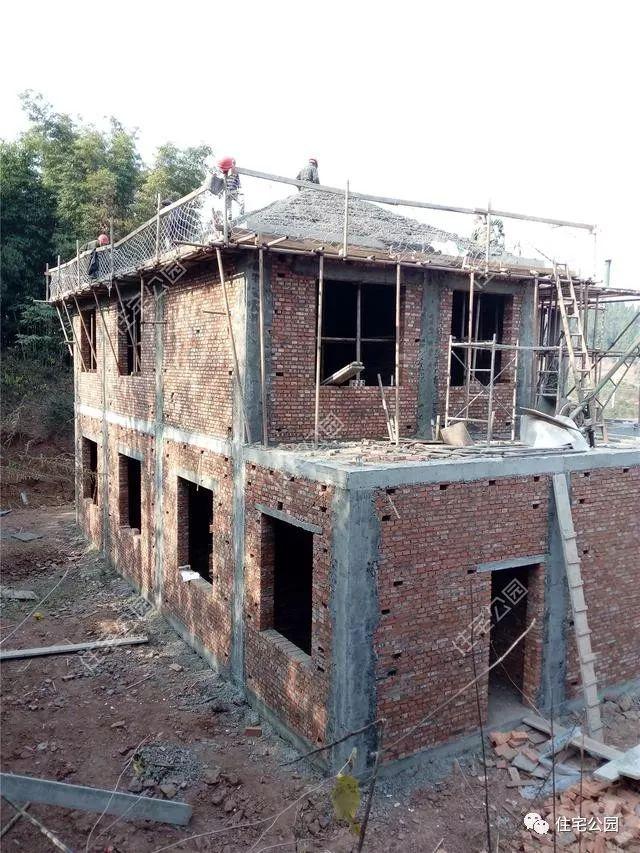 四川农村盖别墅,包工包料1500一平280平花掉42万,却全村艳羡?