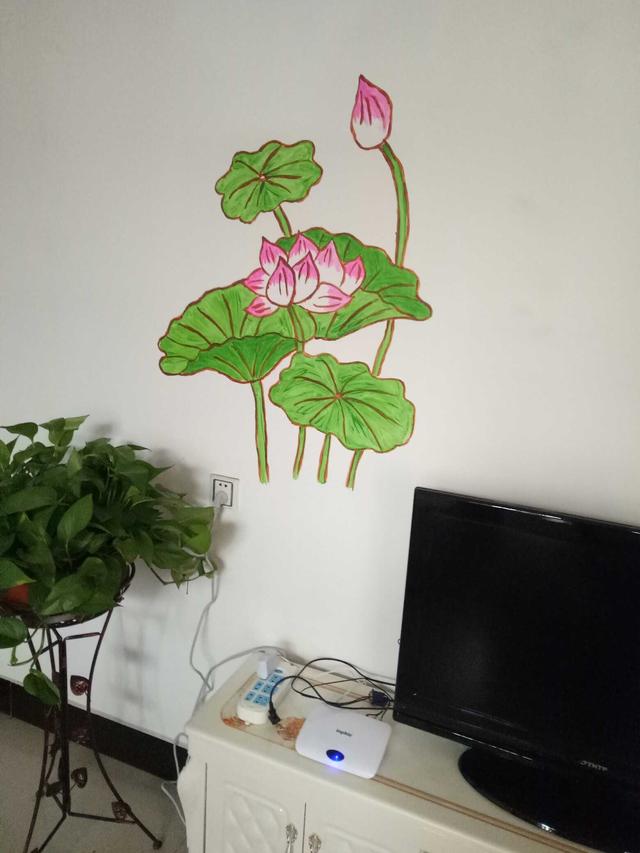 邻居家背景墙太漂亮了,竟是自己手绘的!这才叫独一无二的家