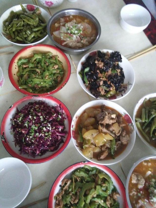 家常便饭 虽然不精致但是味道独特