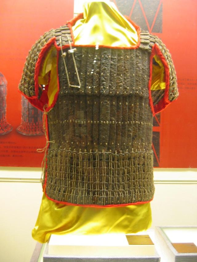 被电视剧骗了几十年,非常值得看的一篇文章|盔甲|铠甲|护心镜_新浪