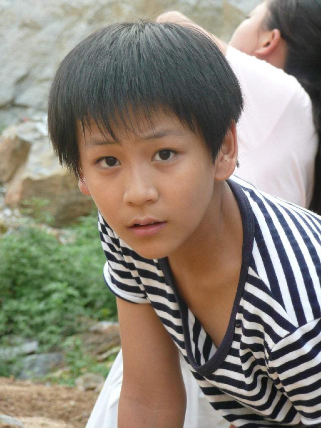 他是光头强的配音演员,如今长这么大了,与陆子