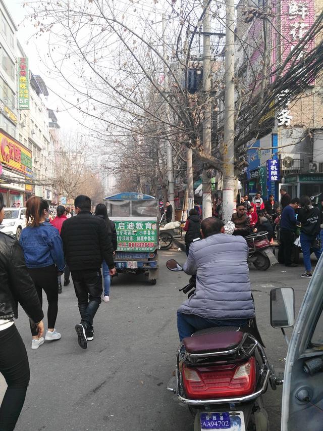 鱼化寨西安最大城中村人口数十万村内繁华超乎想象