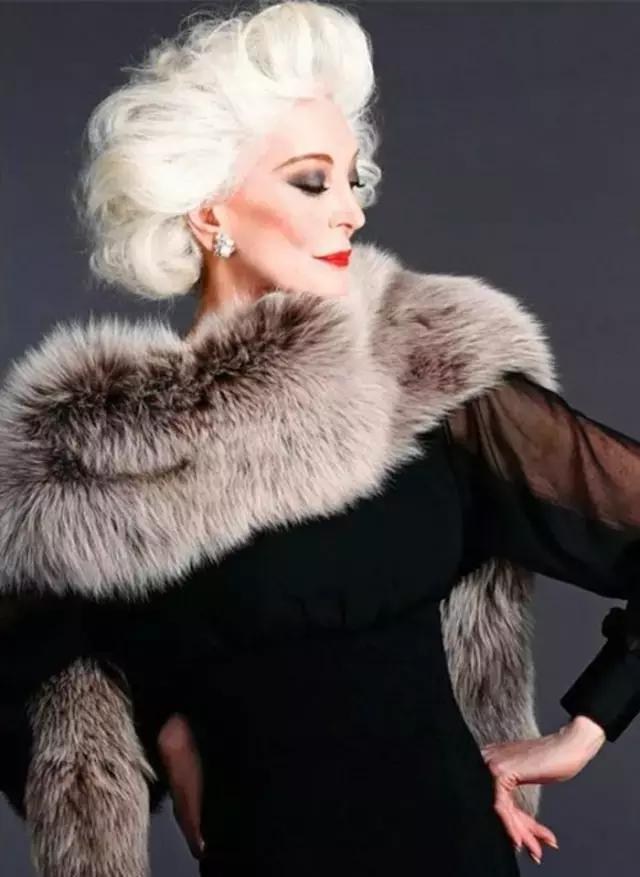 时尚界的传奇——白发超模