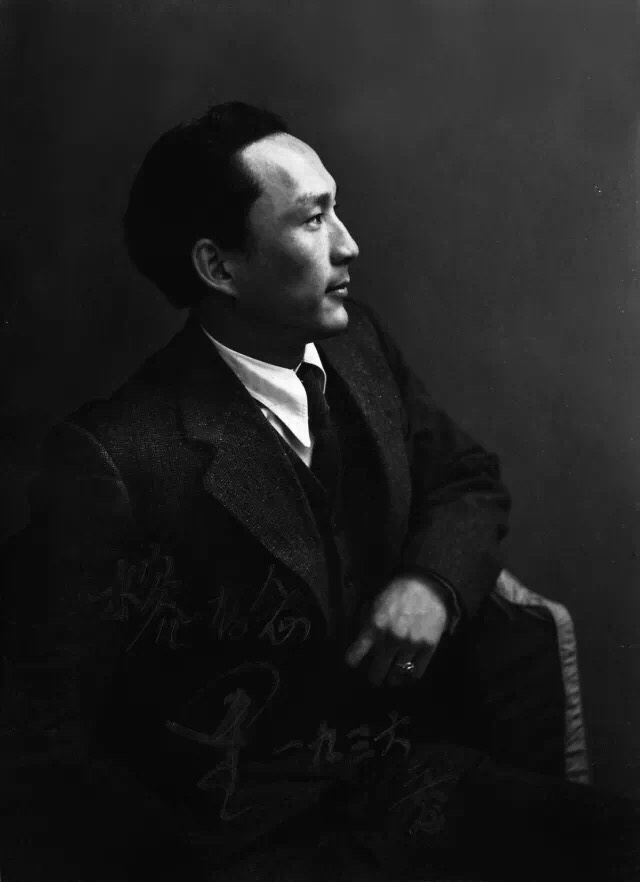 采访,整理丨柴路得编丨joy1928年,17岁的他,尚为刚入学田汉创办的南国