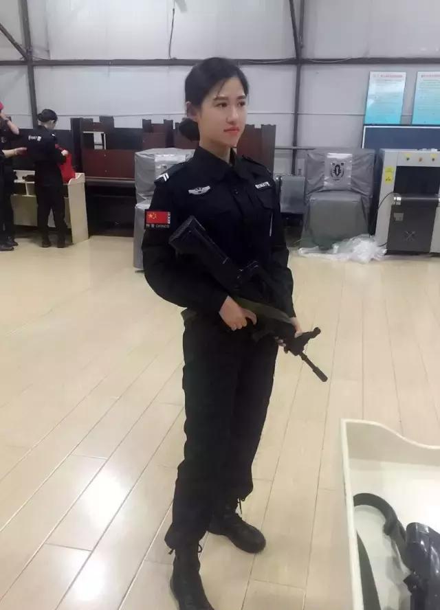 哈尔滨女辅警颜值太高啦