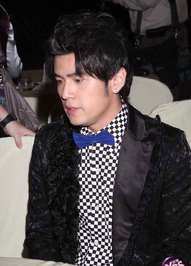 粉丝福利周杰伦罕见活动照片只爱这个飞机头