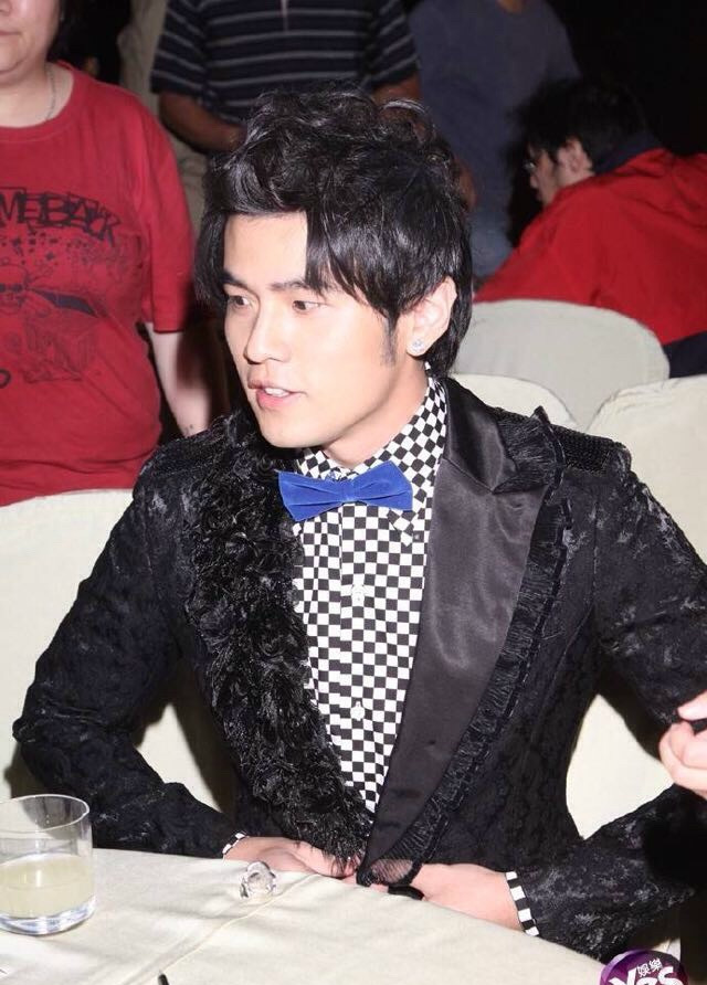 粉丝福利周杰伦罕见活动照片只爱这个飞机头