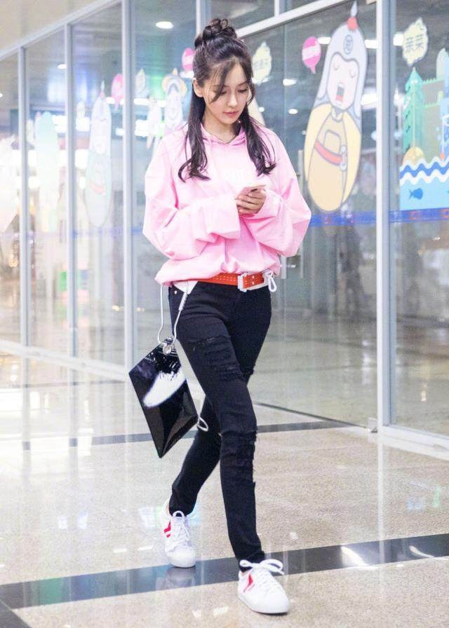 Angelababy赵丽颖领衔身材五五分女星,腿短应