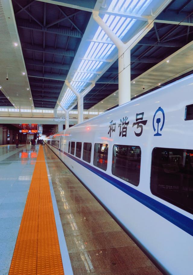 高铁开启昆明人朝食米线晚食粉的跨省之旅