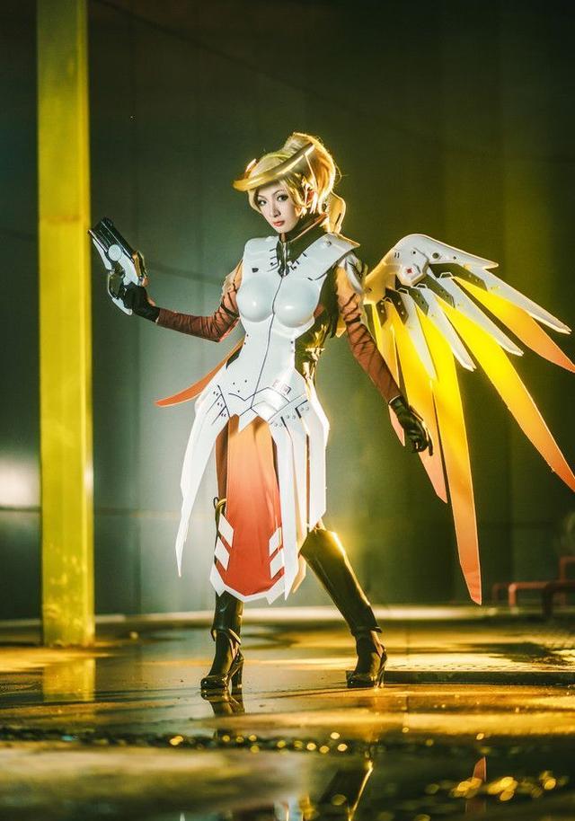 守望先锋天使cos:我只不过是个奇迹,偶尔当当医生而已