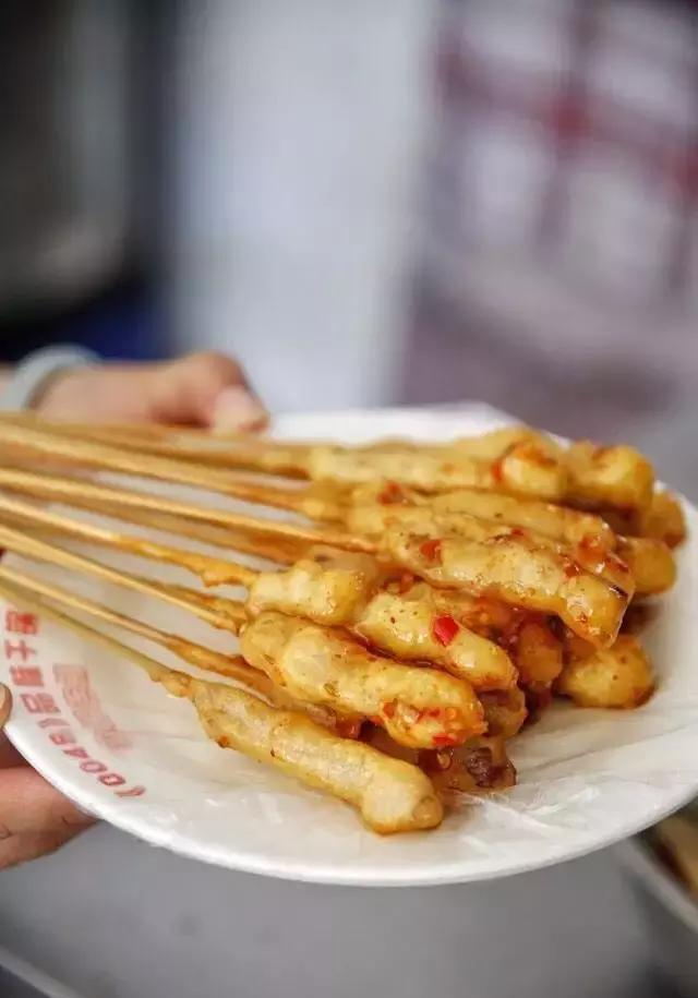 这家深藏在胡同里的古早味炸串店已火遍大连不怕排队你就来