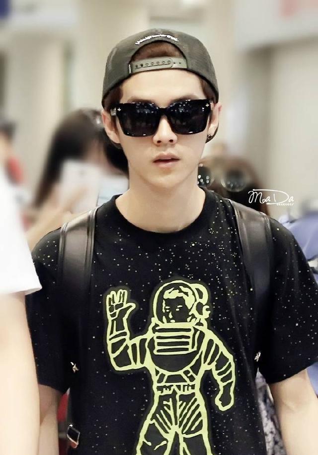 鹿晗戴墨镜合集,要不要这么帅?