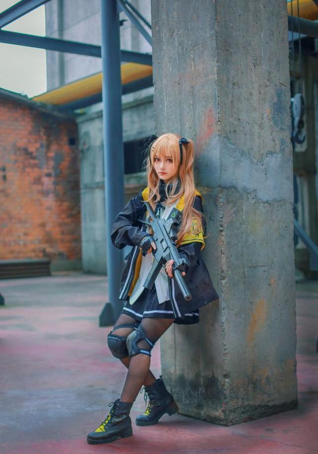 这个小9有点酷少女前线ump9的cosplay欣赏