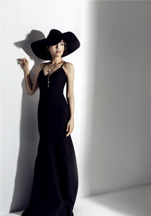 薇薇安郑罗茜时尚大片神秘朦胧