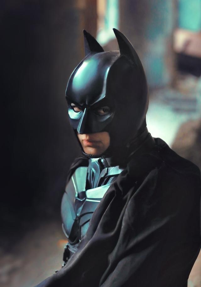 大片既视感永远的经典蝙蝠侠cos,每个镜头都让次元壁无地自容