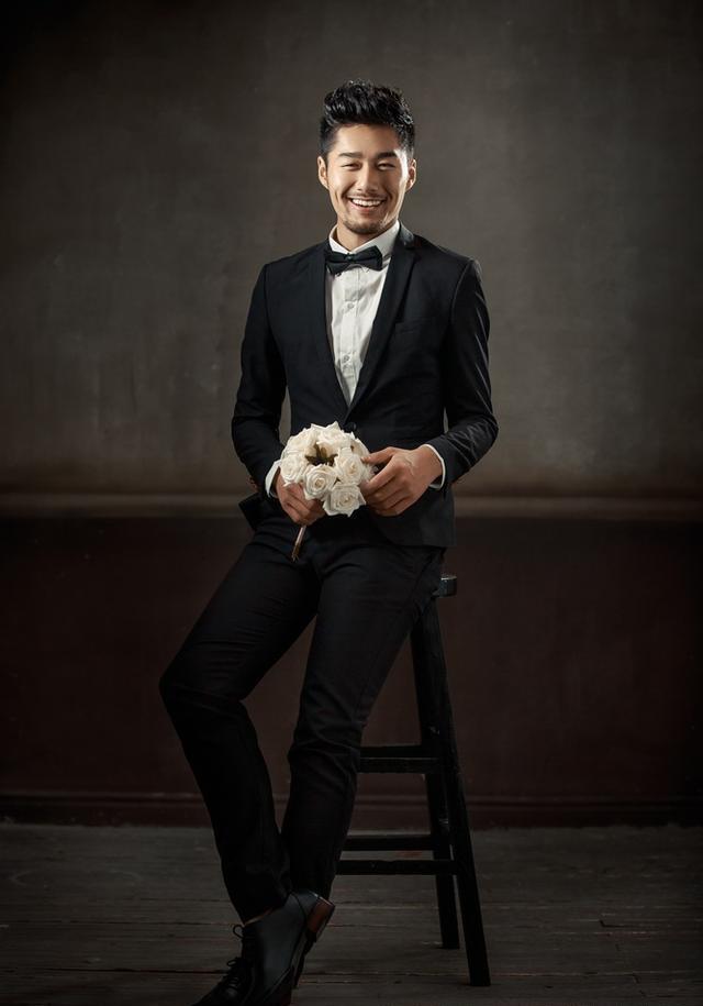 苏州婚纱摄影教新郎如何挑选礼服