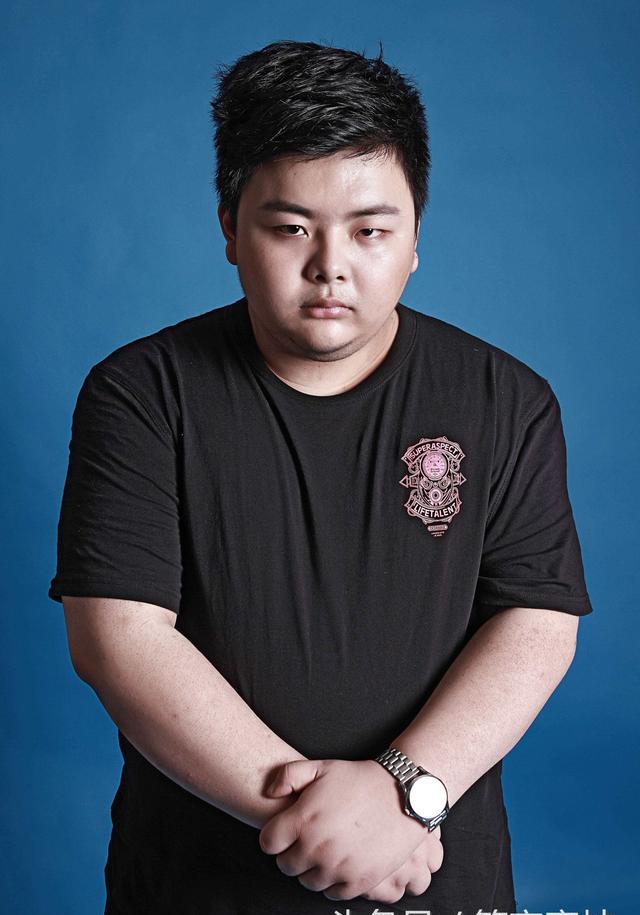 节目效果带来的收益和粉丝,这种虐菜行为在很多网友眼里表示很恶心