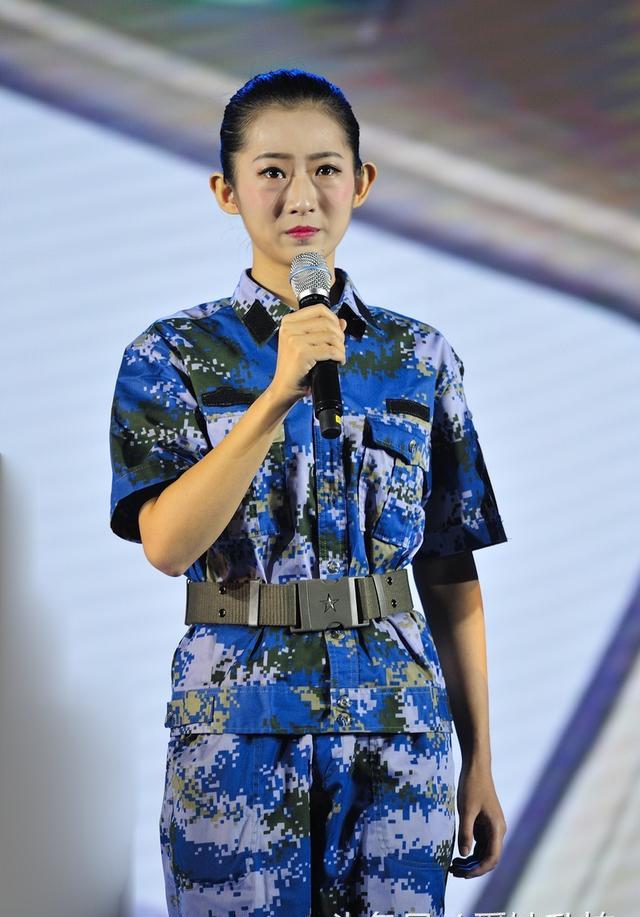 用生命诠释忠诚以信念点燃梦想诗朗诵刀锋上的舞者