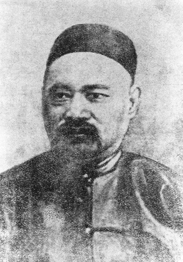 老宅里一棵苍藤的荣枯如何预示曾国藩命运的起伏?