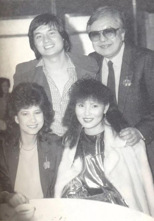 年,甄妮赴香港发展,曾与傅声共同主演了张彻导演的电影《蔡李佛小子》