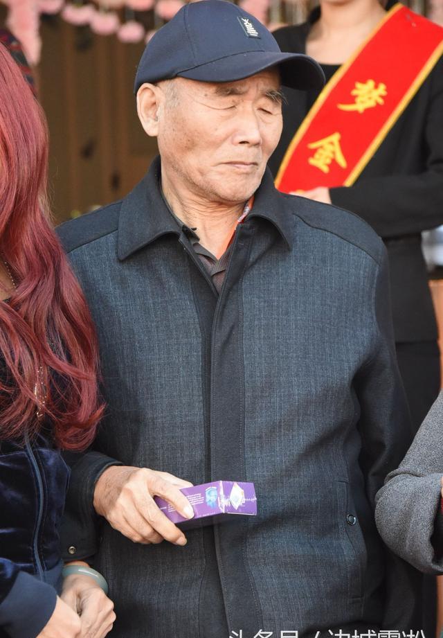 康立全球中国分公司边城黑河举行青光眼慈善捐赠万里行活动