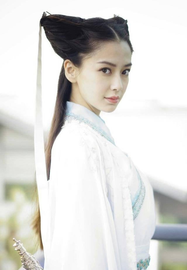 原本以为angelababy的小龙女已经够美了,直到看到赵丽颖版的小龙女