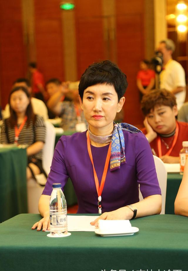 筑石集团董事长吴悦春女士 当选吉林市物业管理协会会长