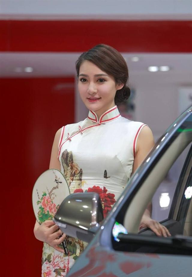 副驾电动方向盘