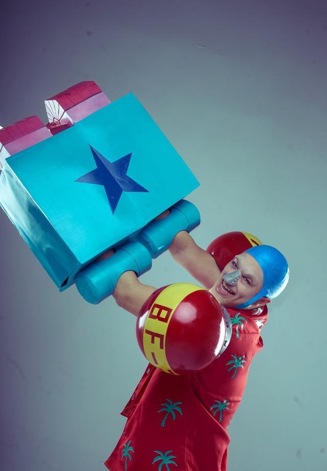 海贼王弗兰奇cos,本尊出镜这个次元壁已破