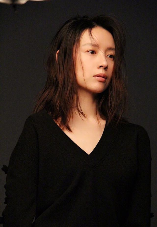 因为一条微博 董洁的粉丝们炸了 董洁潘粤明当