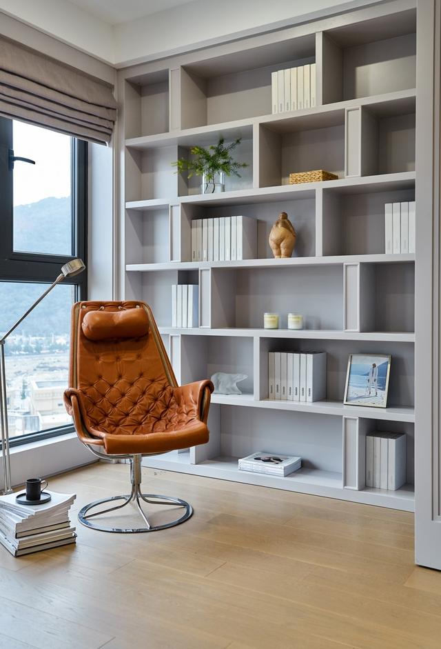 沙发是用布艺好还是皮沙发好,纠结了半个月,幸亏老师傅明智解答