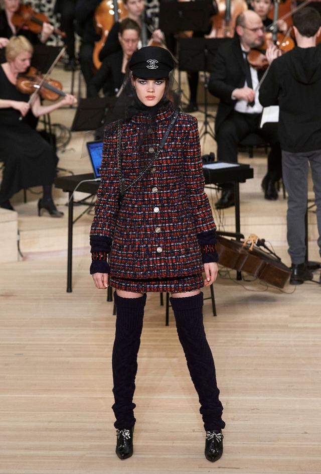 香奈儿男士衣服官网 _香奈儿男装价格及图片大全-第2张图片-潮百科