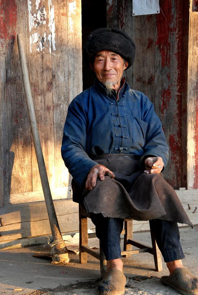 老年人照片60岁 农民图片