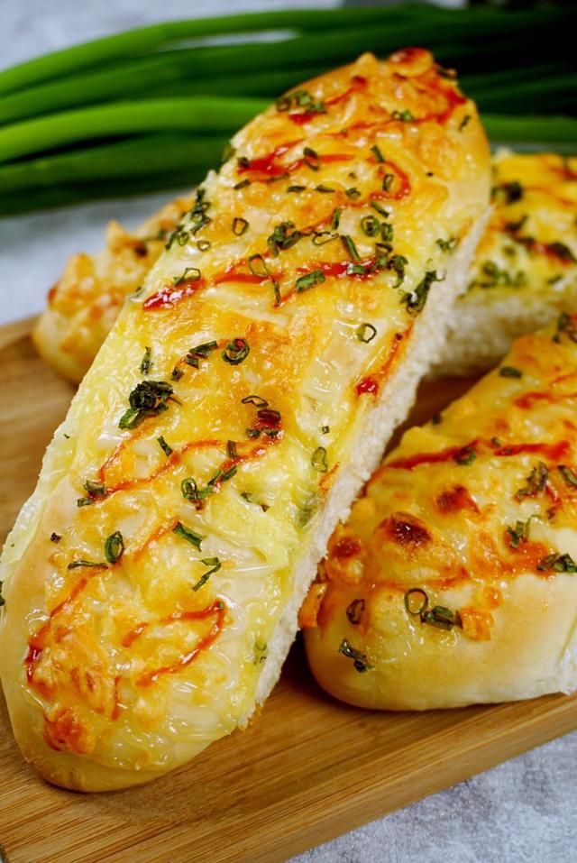 葱香芝士面包,全家人都超级爱的松软妹子,按这个比例做,太香