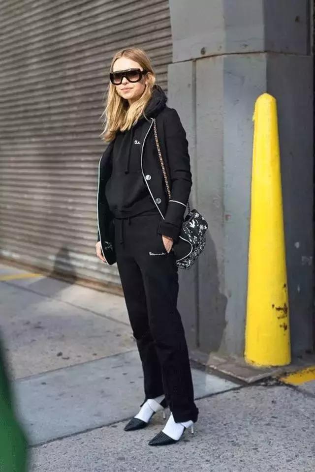 卫衣内搭的100种方法,这样穿保暖又时髦简直美爆了!