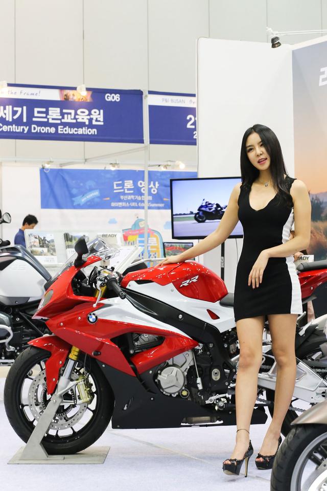 尹艺瑟 圭娜 2017 韩国釜山摩托机车展