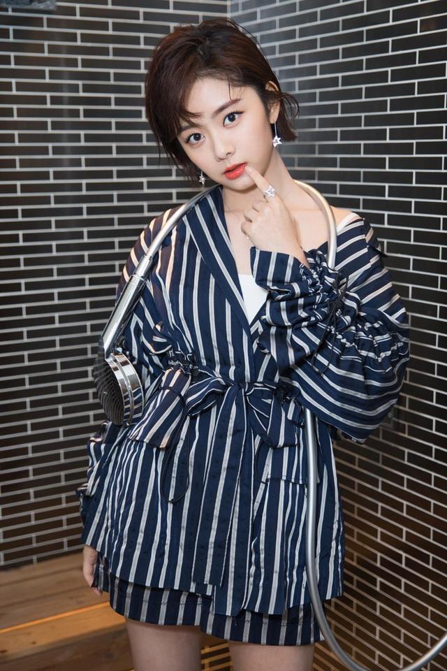 她是圈内难得的日系风格女生,27岁的年纪却有18岁的颜值