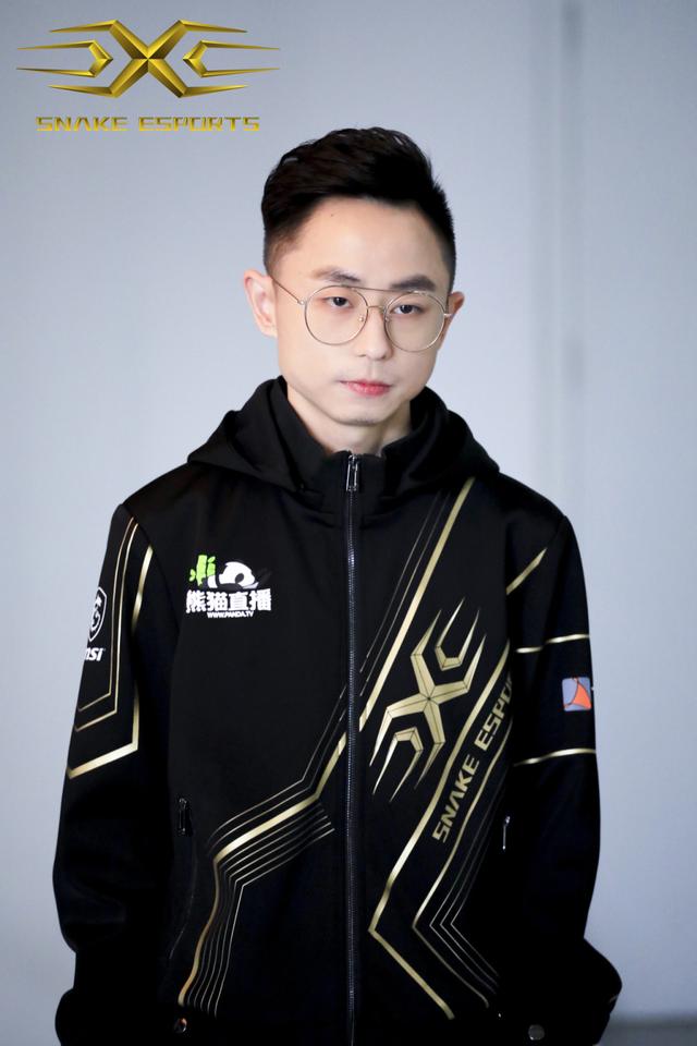 snake水晶哥压jinjiao一百刀, 若不是手伤现在会多强?