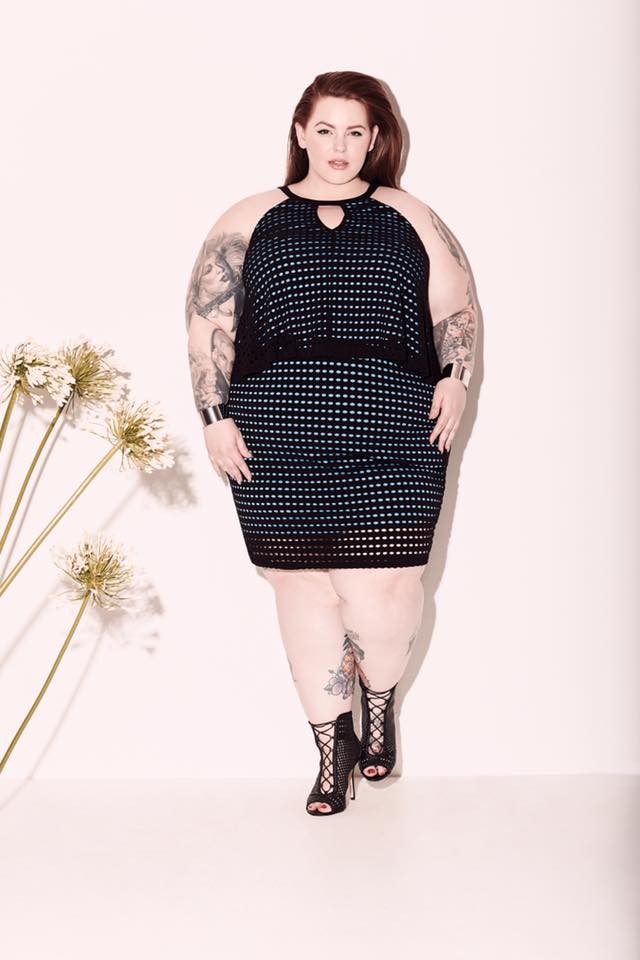 泰斯·霍丽迪: 一个美的不同寻常的胖女孩|美的|泰斯|霍丽迪_新浪新闻