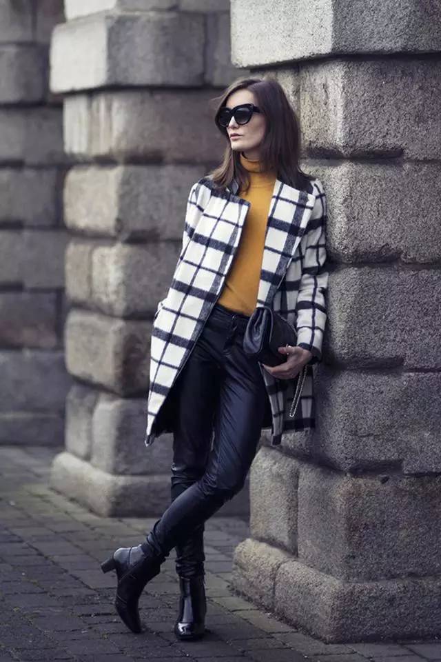 明星都爱穿这条裤子,性感凸显好身材