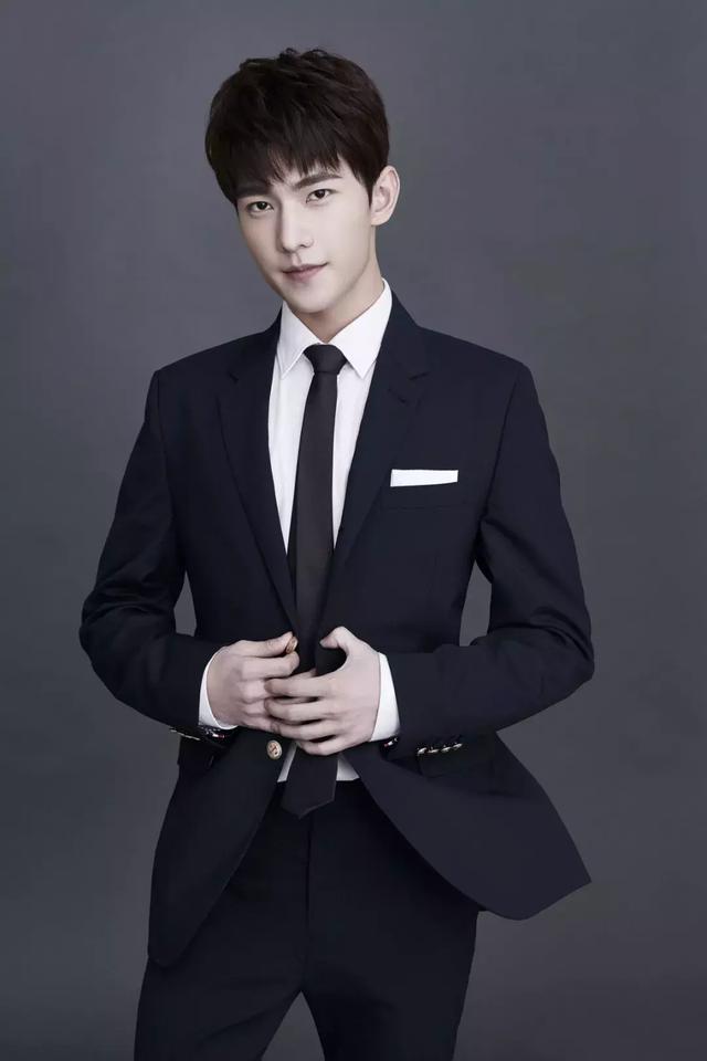 杨洋2018年新剧曝光,又是要火一把的节奏啊!