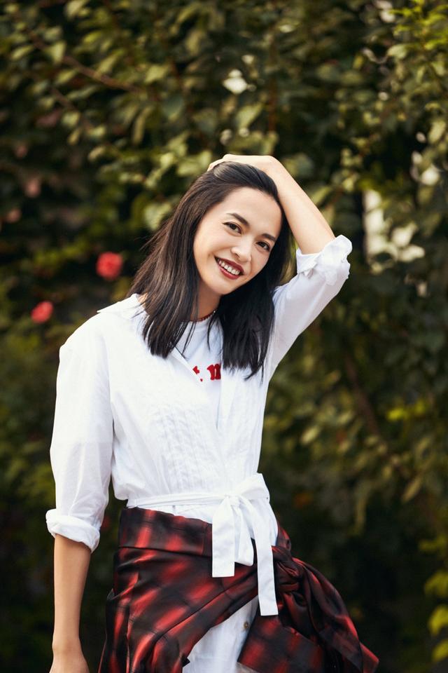 姚晨身穿格子衫,看起来特有活力,这是辣妈到底的节奏?