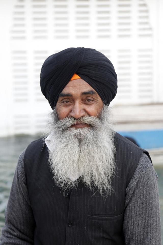 印度人为什么用头巾把脑袋包那么严实?