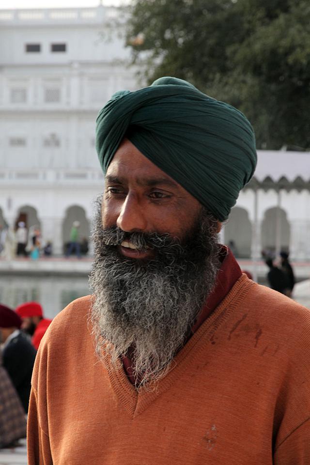 印度人为什么用头巾把脑袋包那么严实?